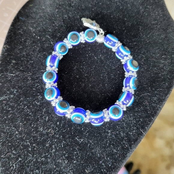 NWOT Evil Eye Royal Blue beaded unisex palm with eye - Picture 7 of 12